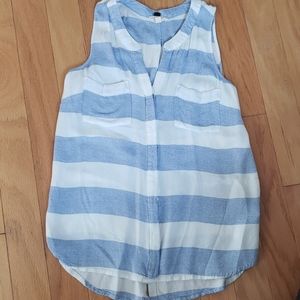 Cute sleeveless button down